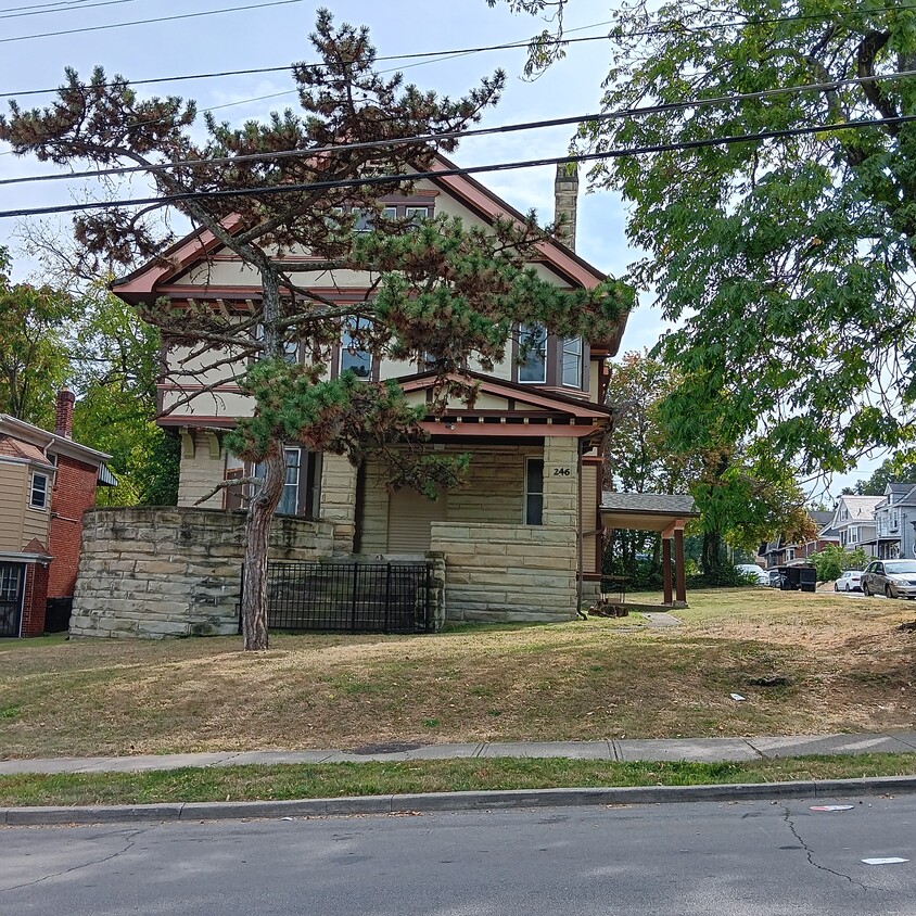 Photo - 325 McGregor Ave (Cincinnati, OH)