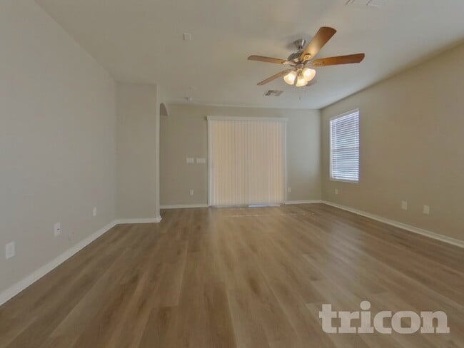 Photo - 25760 W Valley View Dr