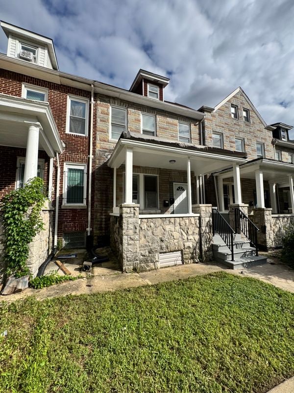 Photo - 2213 Bryant Ave