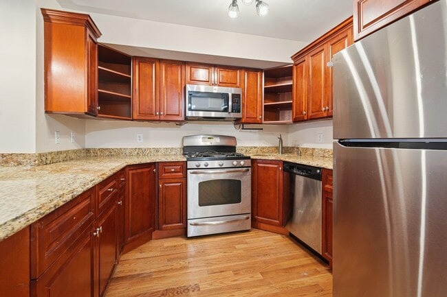 Photo - 124 68th St Unidad 203