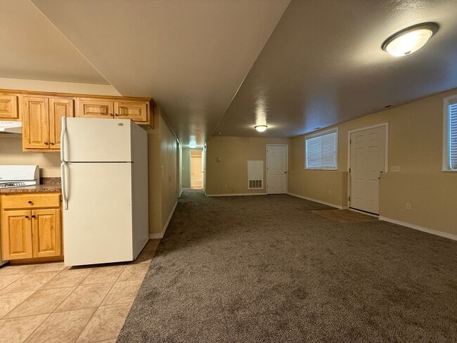 Photo - 460 Center St Unit 2