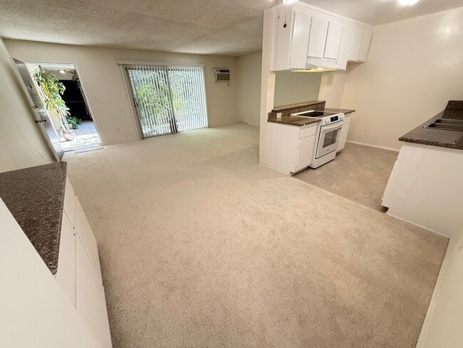 Unidad nº 8 - Vista hacia el patio - 3775 S Canfield Ave