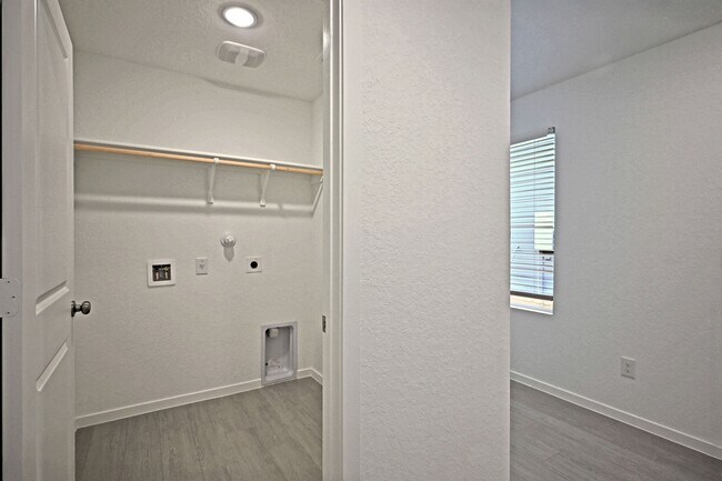 Photo - 14709 Mudstone St