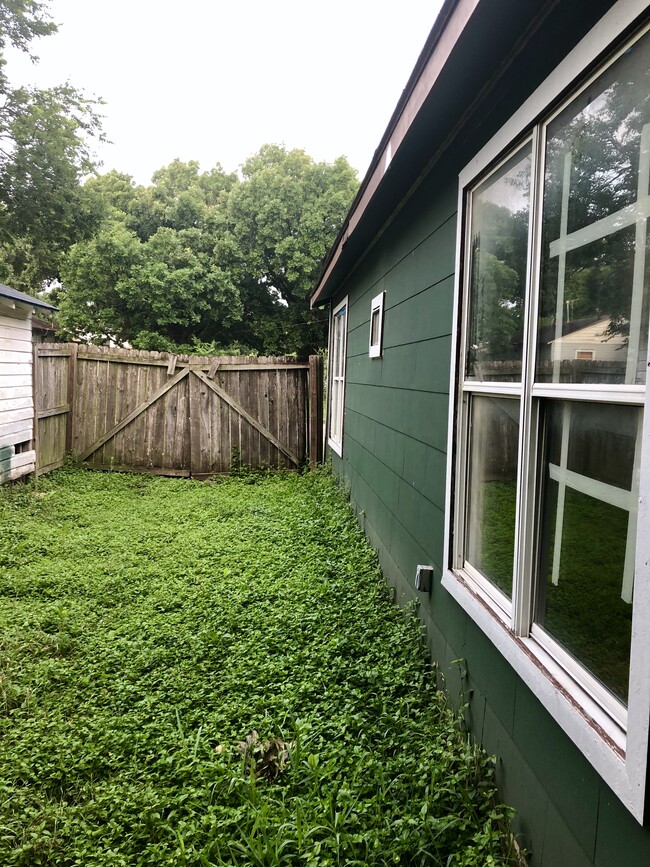 Photo - 502 Beacon Unidad A