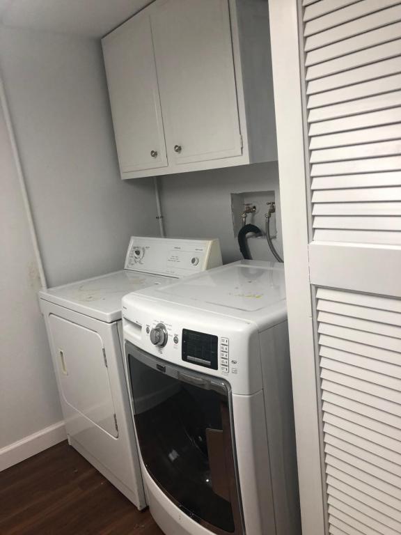 Photo - 8316 Oakwood St