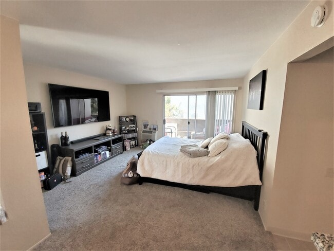 Building Photo - 7979 Mission Center Ct Unit 01 Rental