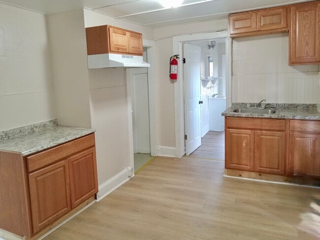 Photo - 53 Lincoln St Unidad 2nd Floor