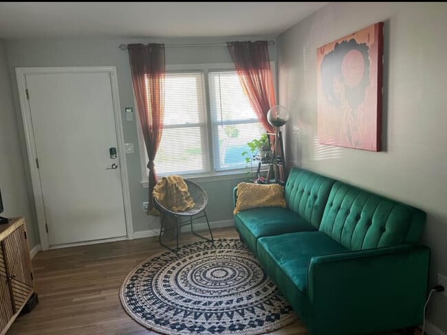 Photo - 1631 Pearlott St Unit C