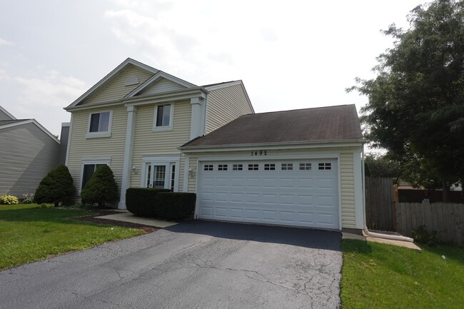 Building Photo - 1492 Golden Oaks Pkwy Rental