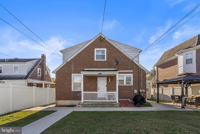 Photo - 821 Stanbridge St Unit B