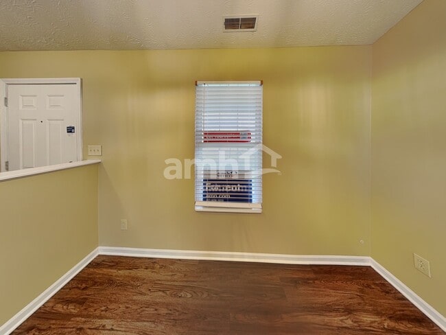 Photo - 8749 Trumpeter Dr