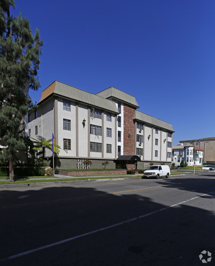401 S Harvard Blvd - 401 S Harvard Blvd