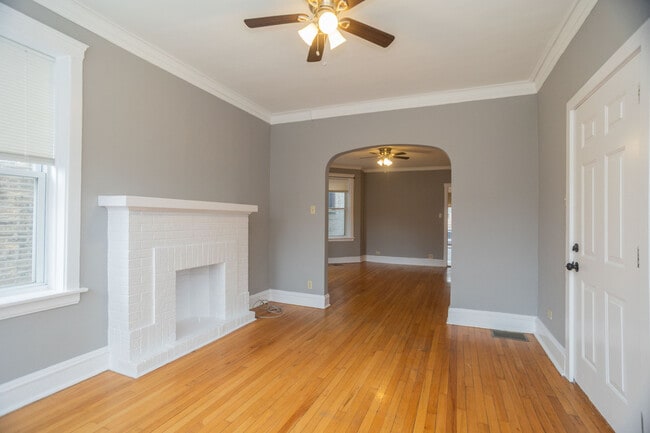 Photo - 5036 N Troy St Unit 1