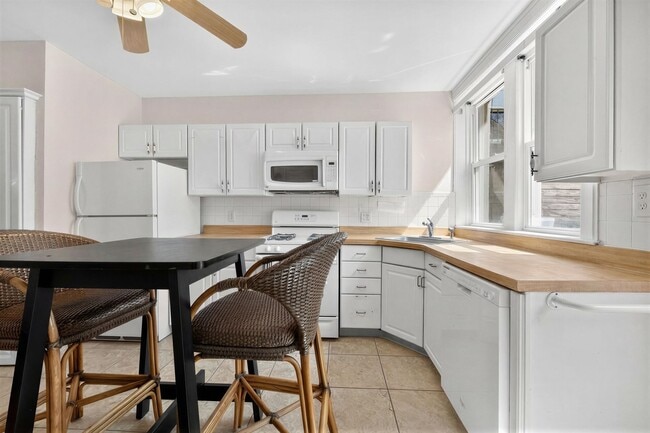 Photo - 105 8th St Unit 1