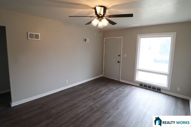 Photo - 827 N 29th St