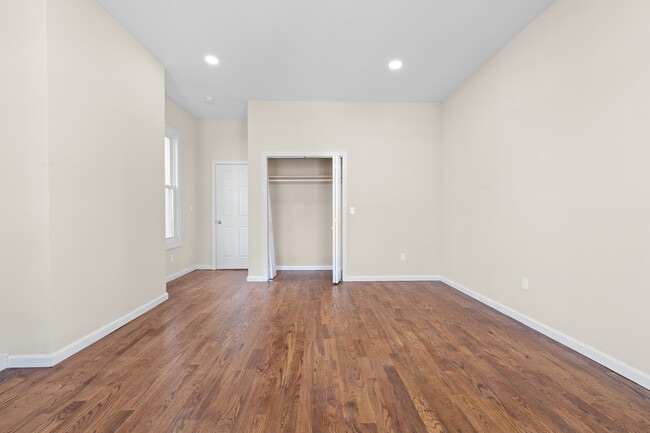 Photo - 460 S 6th Ave Unidad First floor