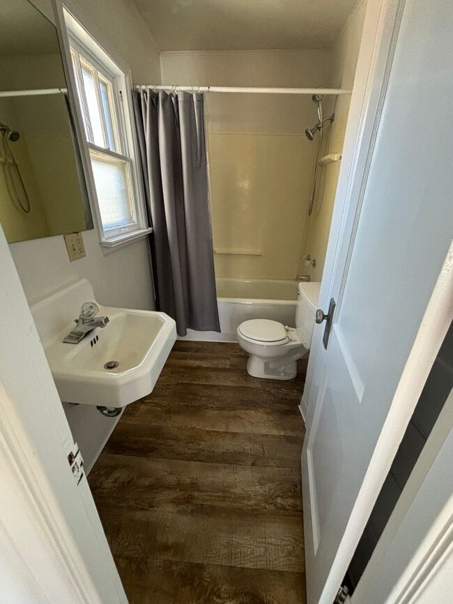 Photo - Salas Unidad 1111 Park