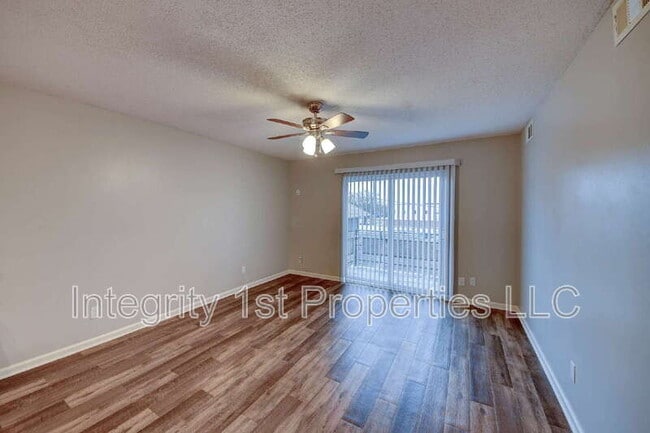 Photo - 2114 Swift St Unit #9