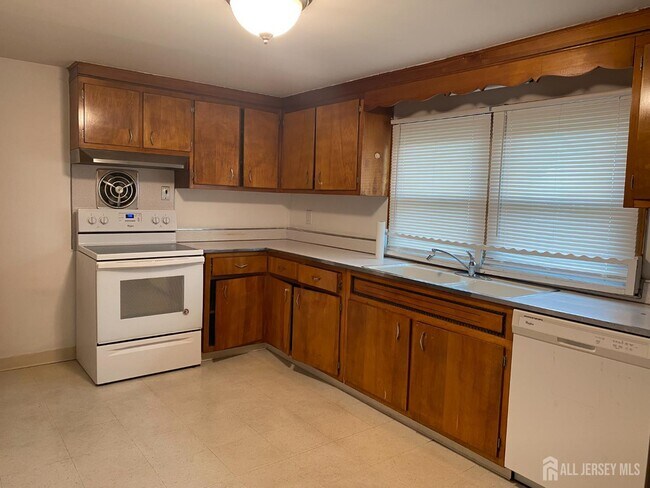 123 Highland Ave