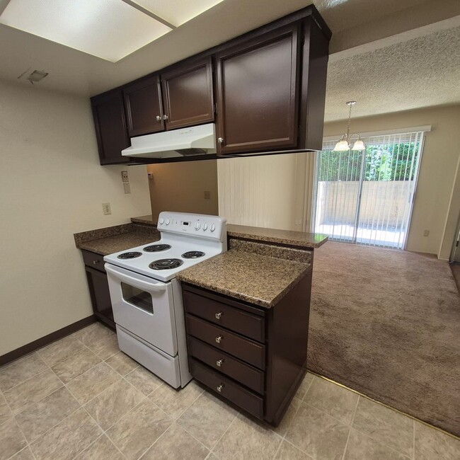 Photo - 3332 Jayanne Way Unidad 5401 Kimsue Way