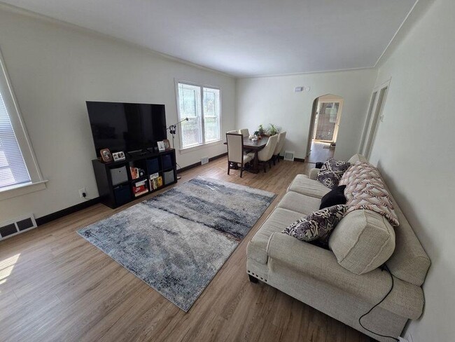 Photo - 6614 5th Ave