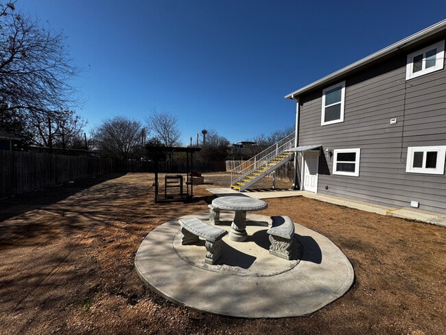 Photo - 319 S Olive St Unit 2