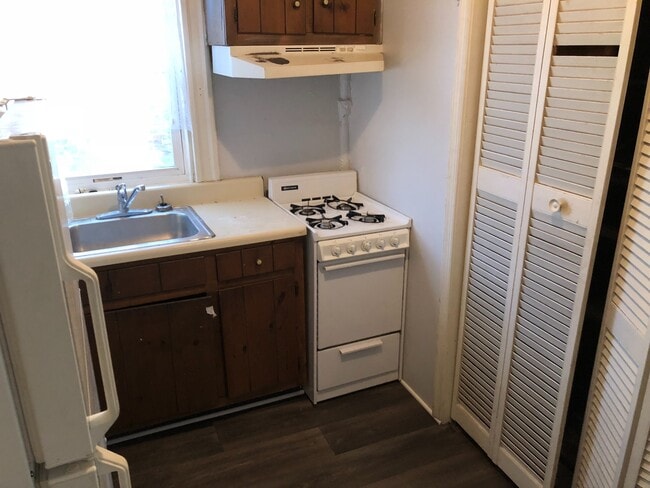 Photo - 14 S Plum St Unit Apt #B (2nd Fl)