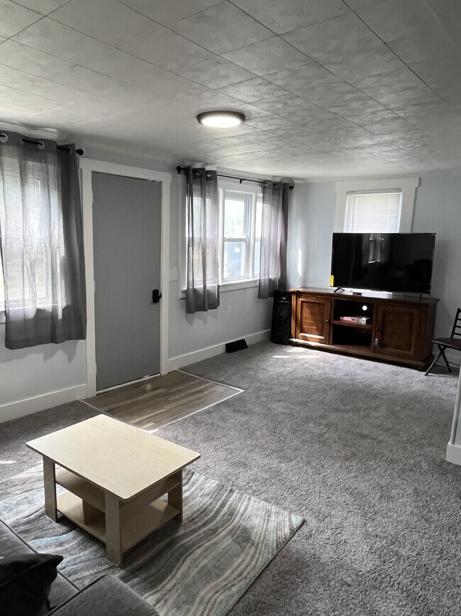 Photo - 122 Columbus Crystal Rock Ave