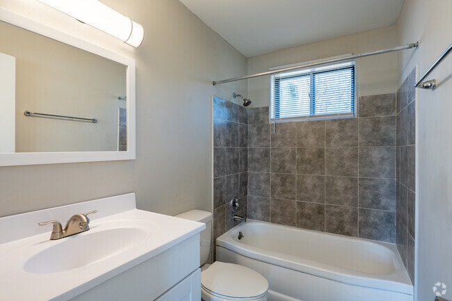 2HAB, 1BA - Baño