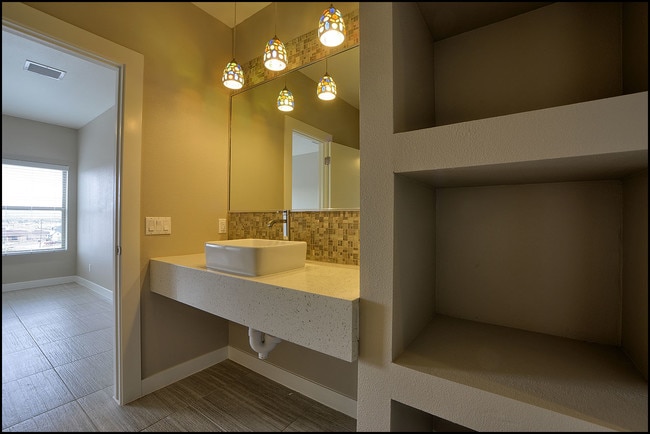 Moderno Village Apartments and Town Homes