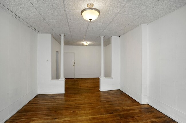 Photo - 66 Sussex St Unidad #2