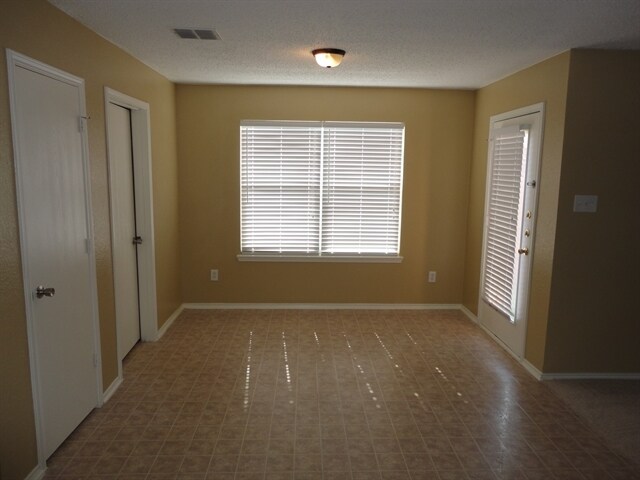 Photo - 108 Quail Meadows Ln