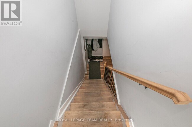 Photo - 1579 Digby St