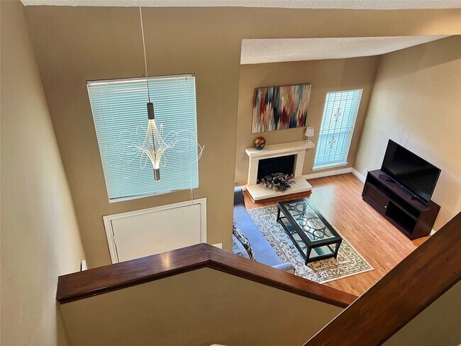 Photo - 1962 Augusta Dr