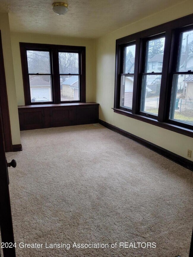 Photo - 209 E Mt Hope Ave