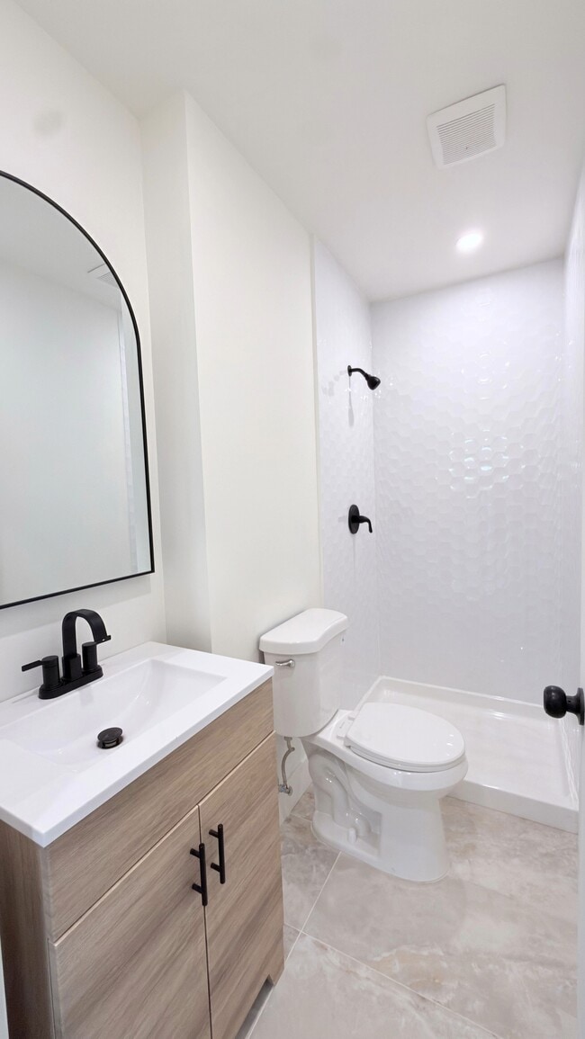 Photo - 1731 Magazine St