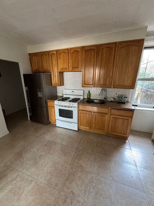 Photo - 573 Ave E Unit 3