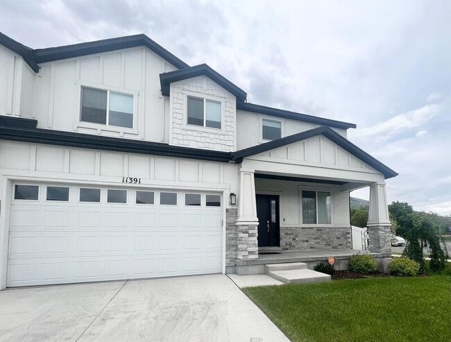Building Photo - 11391 Mapleside Ln