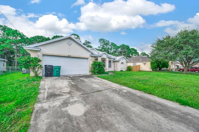 Photo - 1814 SW Hickock Terrace