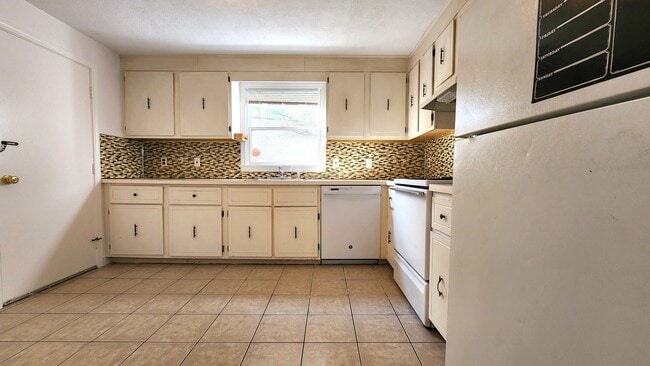 Photo - 98 Sylvia St Unidad 1