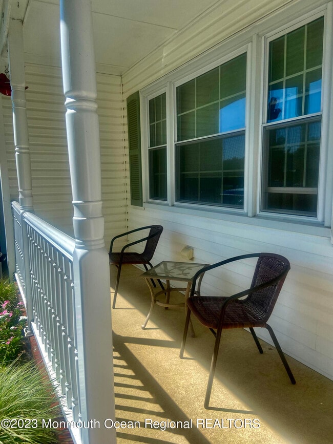 Photo - 7 Basset Dr
