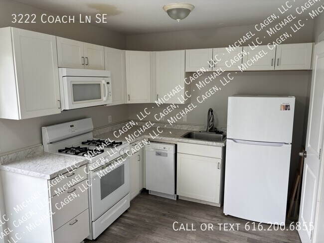 Photo - 3222 Coach Ln SE