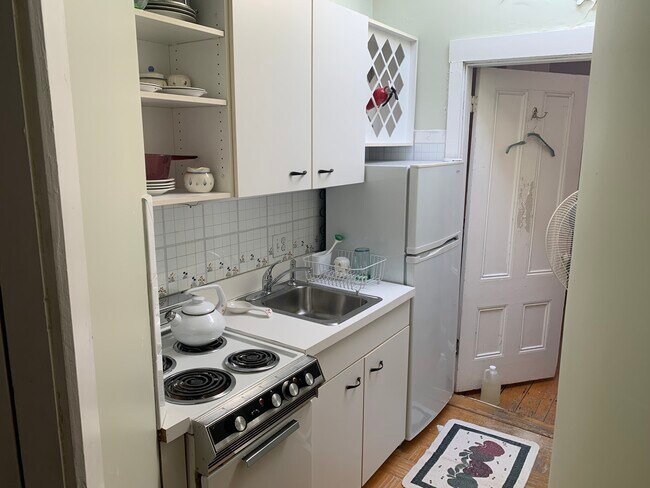 6 Rutland Sq Unit PH