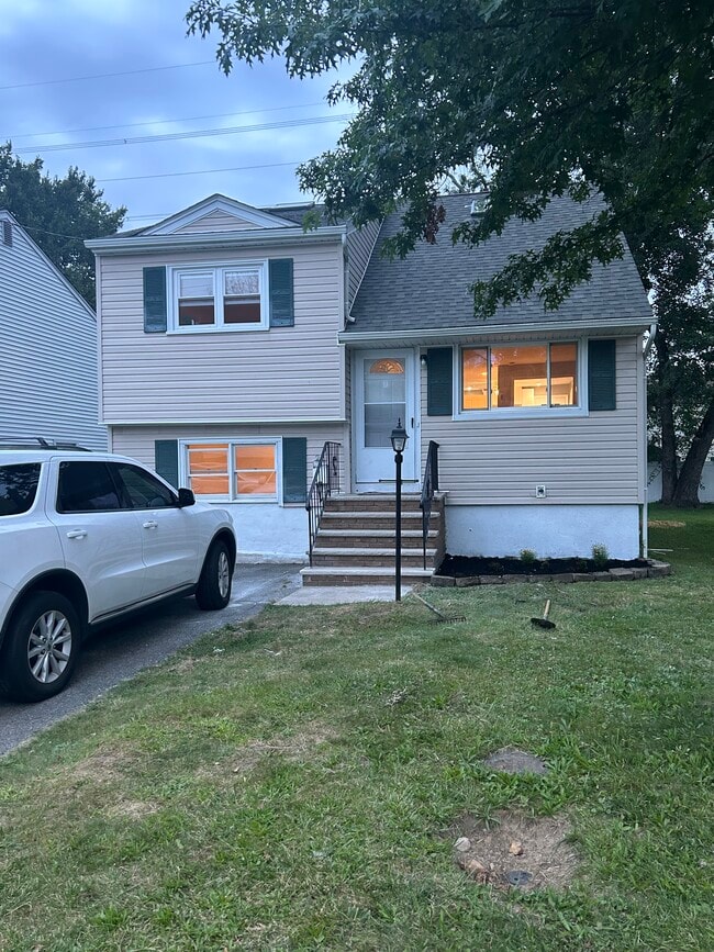 Photo - 24 Huron Ave