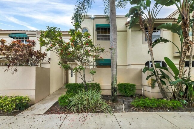 Building Photo - 6538 Via Regina