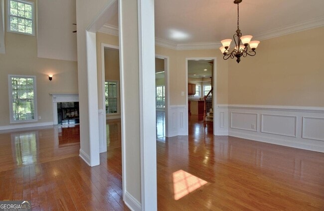 Photo - 170 Diana Dr