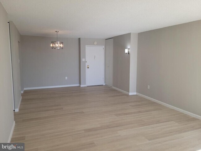 Photo - 666 W Germantown Pike Unidad 2409