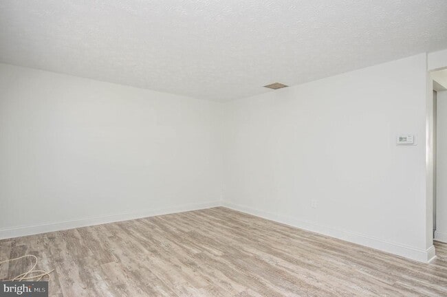 Photo - 14550 Farmcrest Pl