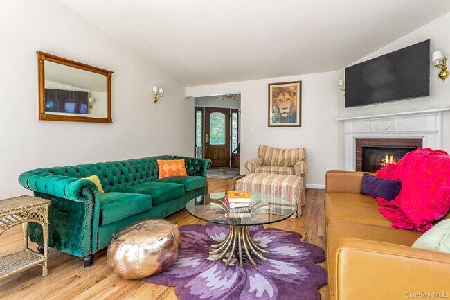 Photo - 20-22-22 Bel Air Dr