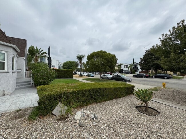Photo - Large centrally located unit with shared yard